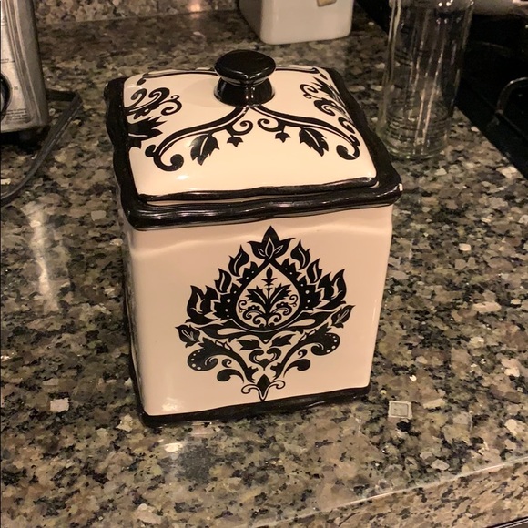 Kitchen jar - Picture 1 of 2